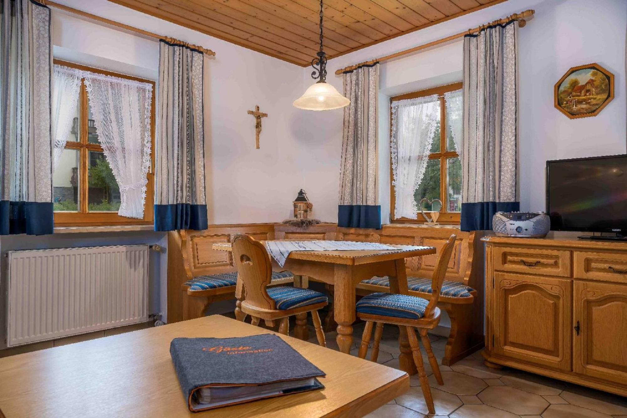 Bauernhof Suesshof Apartment Цвизел Екстериор снимка